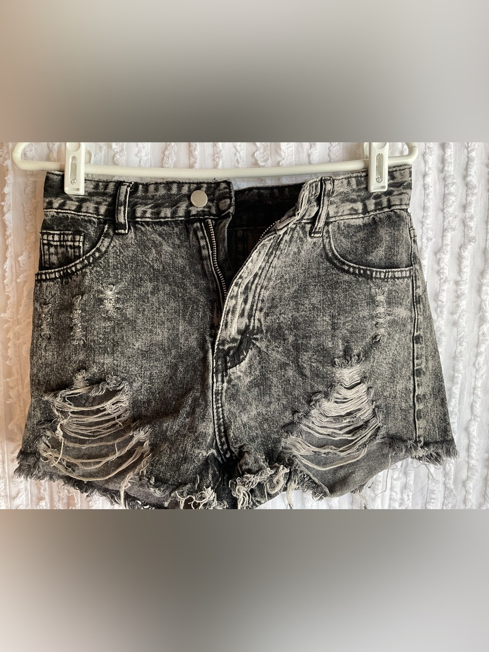 High-Rise Distressed Black Acid-Wash Denim Booty Shorts Sz.4